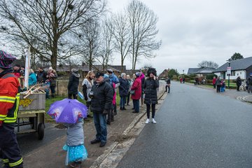 Bild 77 - Latuff Umzug